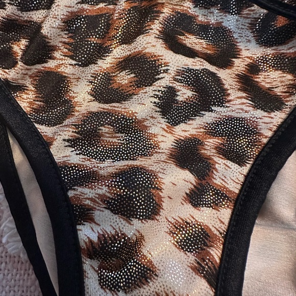 Leopard Scrunch Back Side Tie Bikini Bottoms M - Picture 6 of 7